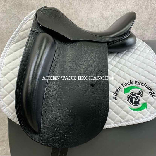 2014 County Fusion Dressage Saddle, 17.5" Seat, Medium Tree, Wool Flocked Panels