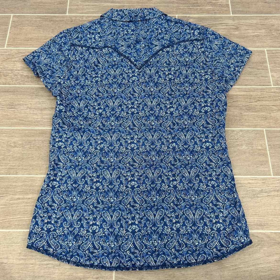 Roper Short Sleeve Paisley Top, Size Medium