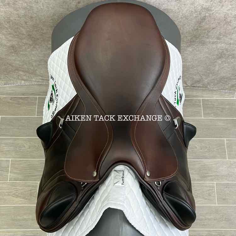 **SOLD** 2023 Bates Advanta Monoflap Eventing Jump Saddle, 17.5" Seat, Adjustable Tree - Changeable Gullet, CAIR Panels