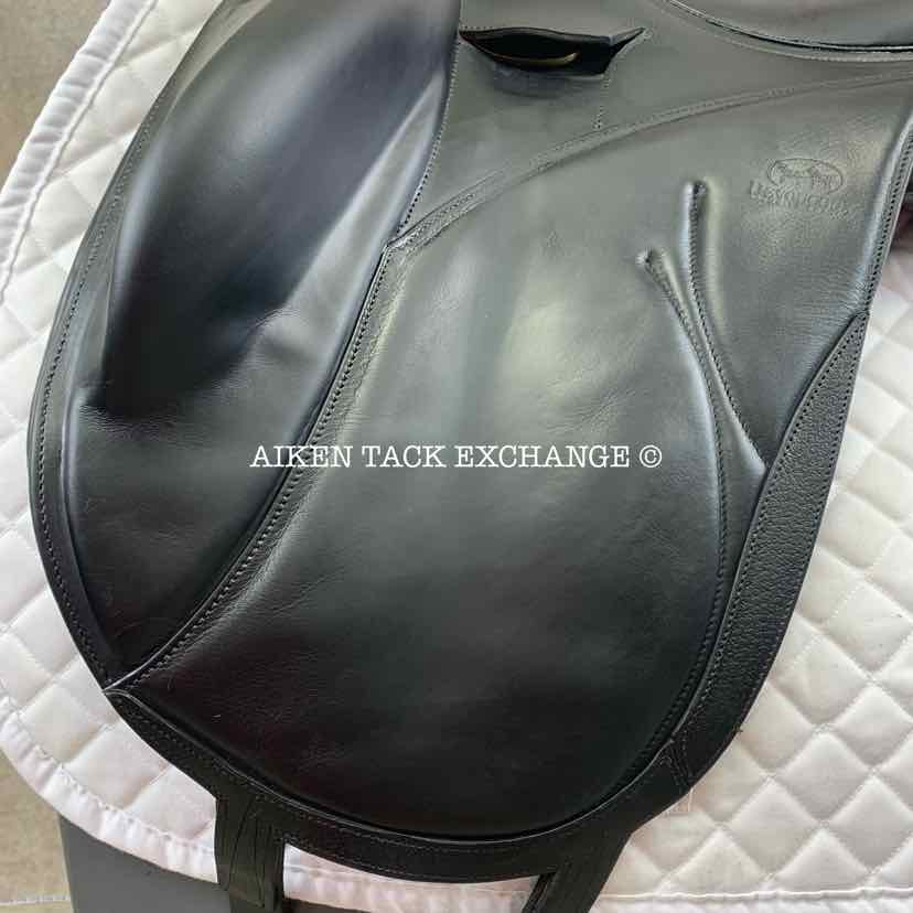 **SOLD**2019 Devoucoux Makila Lab Monoflap Dressage Saddle, 18" Seat, 2AA Flap, Medium Tree, Foam D3D Panels, Buffalo Leather