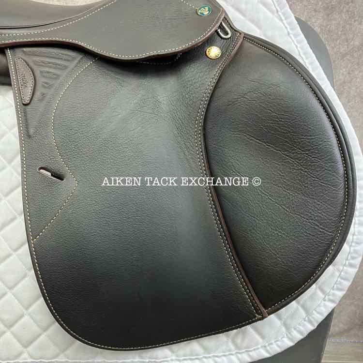 **SOLD** 2022 Prestige Versailles Close Contact Jump Saddle, 17" Seat, 35 Tree - MW/W, Wool Flocked Panels