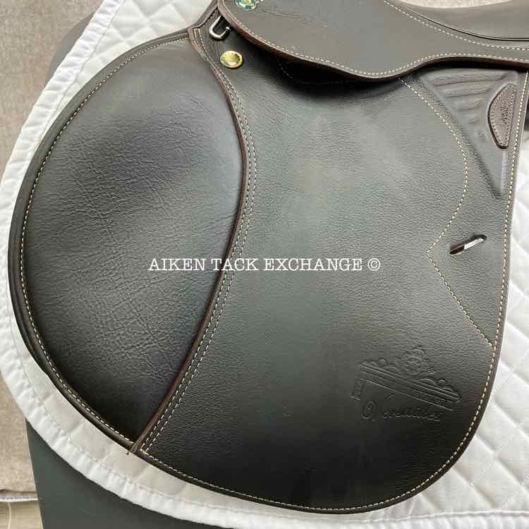 **SOLD** 2022 Prestige Versailles Close Contact Jump Saddle, 17" Seat, 35 Tree - MW/W, Wool Flocked Panels