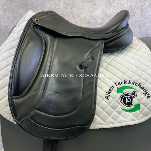 **On Trial** 2018 Hastilow Prism Elite Monoflap Dressage Saddle, 17" Seat, Wide Tree, Wool Flocked Panels