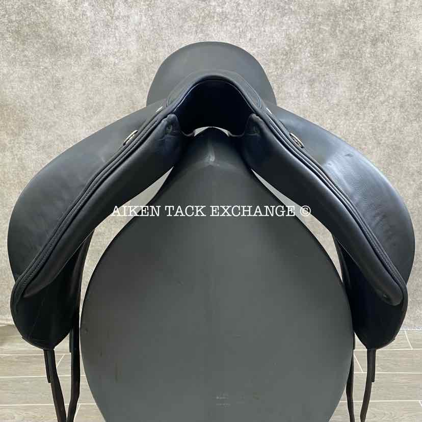 2017 Devoucoux Makila Lab Monoflap Dressage Saddle, 18" Seat, 2AA Flap, Medium Tree, D3D Panels, Full Buffalo Leather