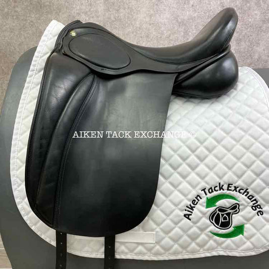 **SOLD** 2018 Hulsebos DR CC Dressage Saddle, 17" Seat, Medium Wide Tree, Wool Flocked Panels