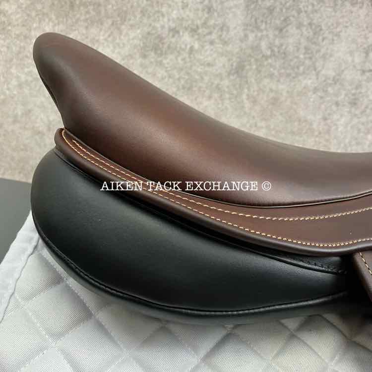 **SOLD** 2023 Bates Advanta Monoflap Eventing Jump Saddle, 17.5" Seat, Adjustable Tree - Changeable Gullet, CAIR Panels