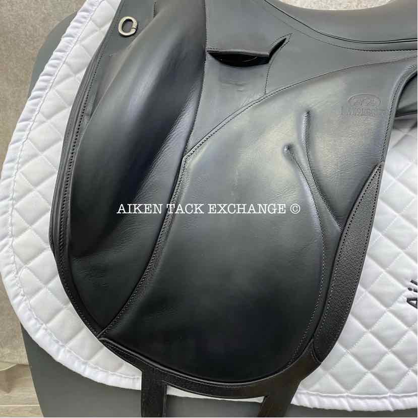 2017 Devoucoux Makila Lab Monoflap Dressage Saddle, 18" Seat, 2AA Flap, Medium Tree, D3D Panels, Full Buffalo Leather