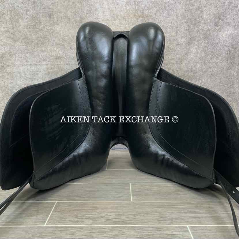 2016 Black Country Carlow Dressage Saddle, 18" Seat, Medium Tree, Wool Flocked Panels