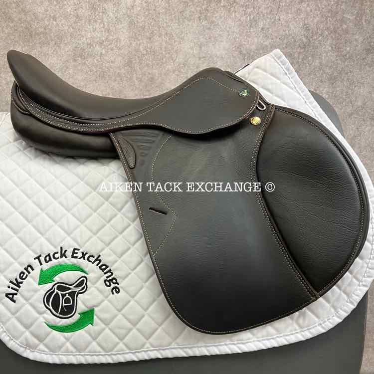 **SOLD** 2022 Prestige Versailles Close Contact Jump Saddle, 17" Seat, 35 Tree - MW/W, Wool Flocked Panels